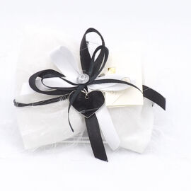 FIOCCO BIANCO C/COLLANA PELLE +CUORE ERSILIA (12XH.11) FIOCCO BIANCO C/COLLANA PELLE +CUORE ERSILIA (12XH.11)